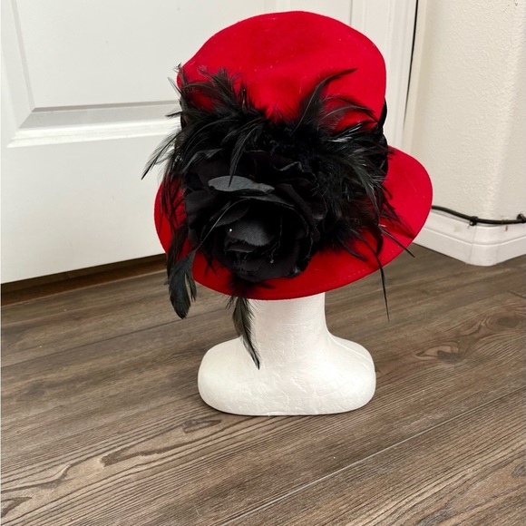 100% wool Elegant Red and Black Feathered Women\'s Hat main image 9